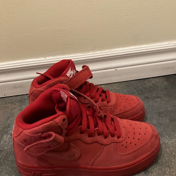 Nike red suede Air Force 1 - Picture 3 of 3